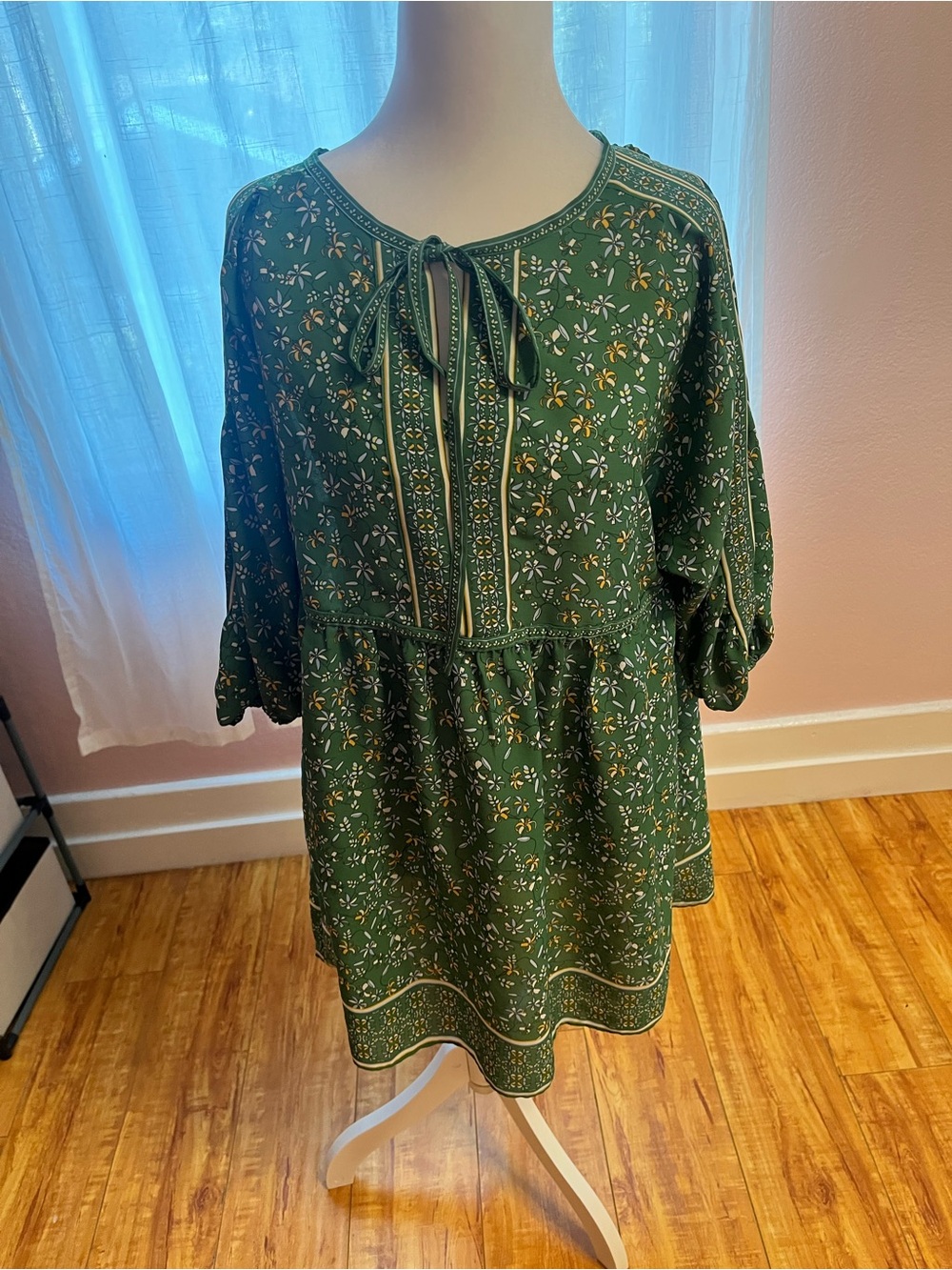 max studio green floral dress Tie-Neck Mini length sleeves Smocked waist